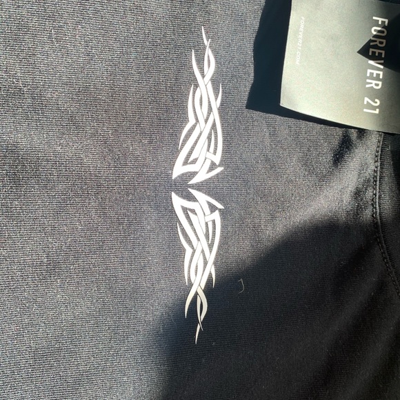 long sleeve crop top - Picture 3 of 4